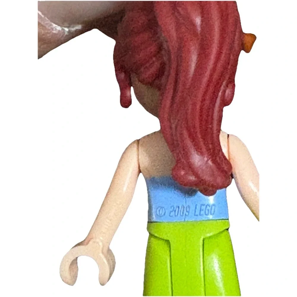 Lego Friends Mia Girl Keychain  (853549) Age‎ 6+